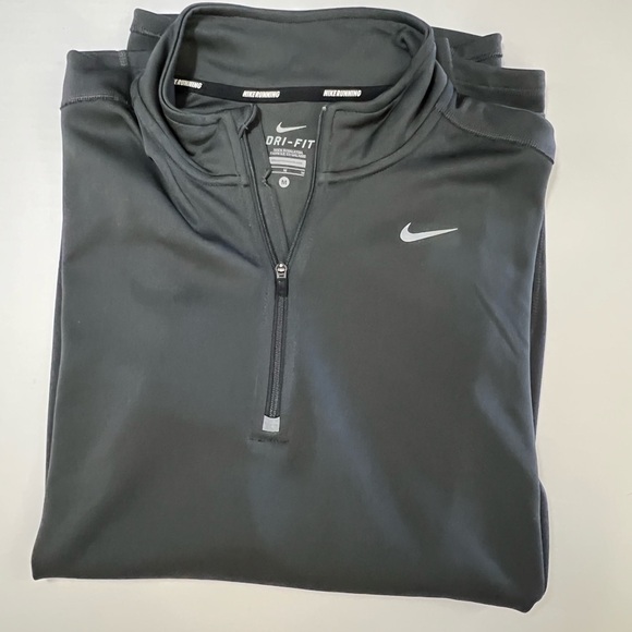 SOLD ‼️‼️Nike Black Athletic Quarter-Zip Jacket - Picture 3 of 9